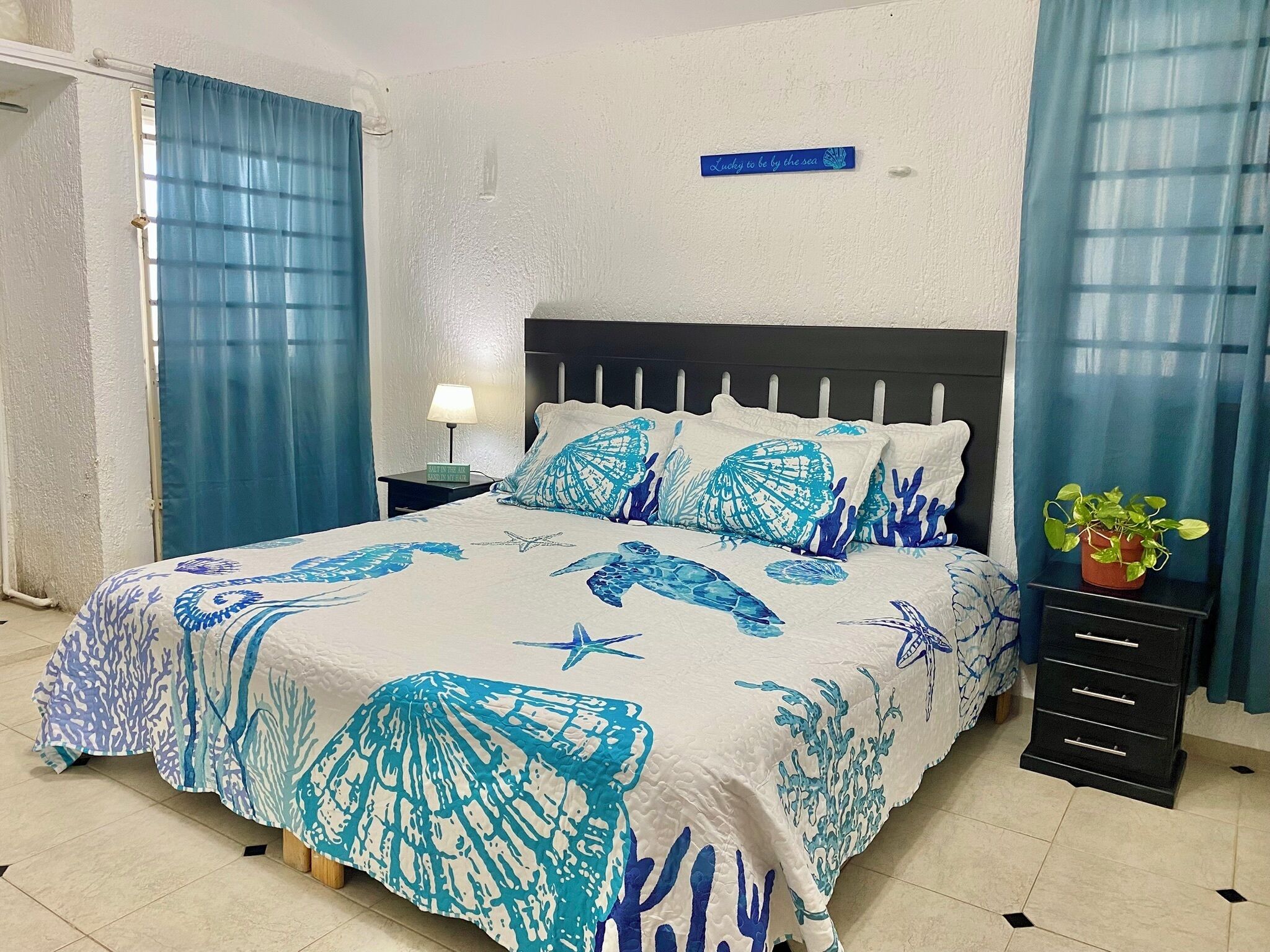 2 slaapkamers, een strijkplank/strijkijzer, wifi, beddengoed