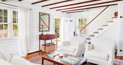 CHARMING COTTAGE NEAR OCEAN BEACHES, FARM STAND, TRAIN & VILLAGE - RR#: 22-517