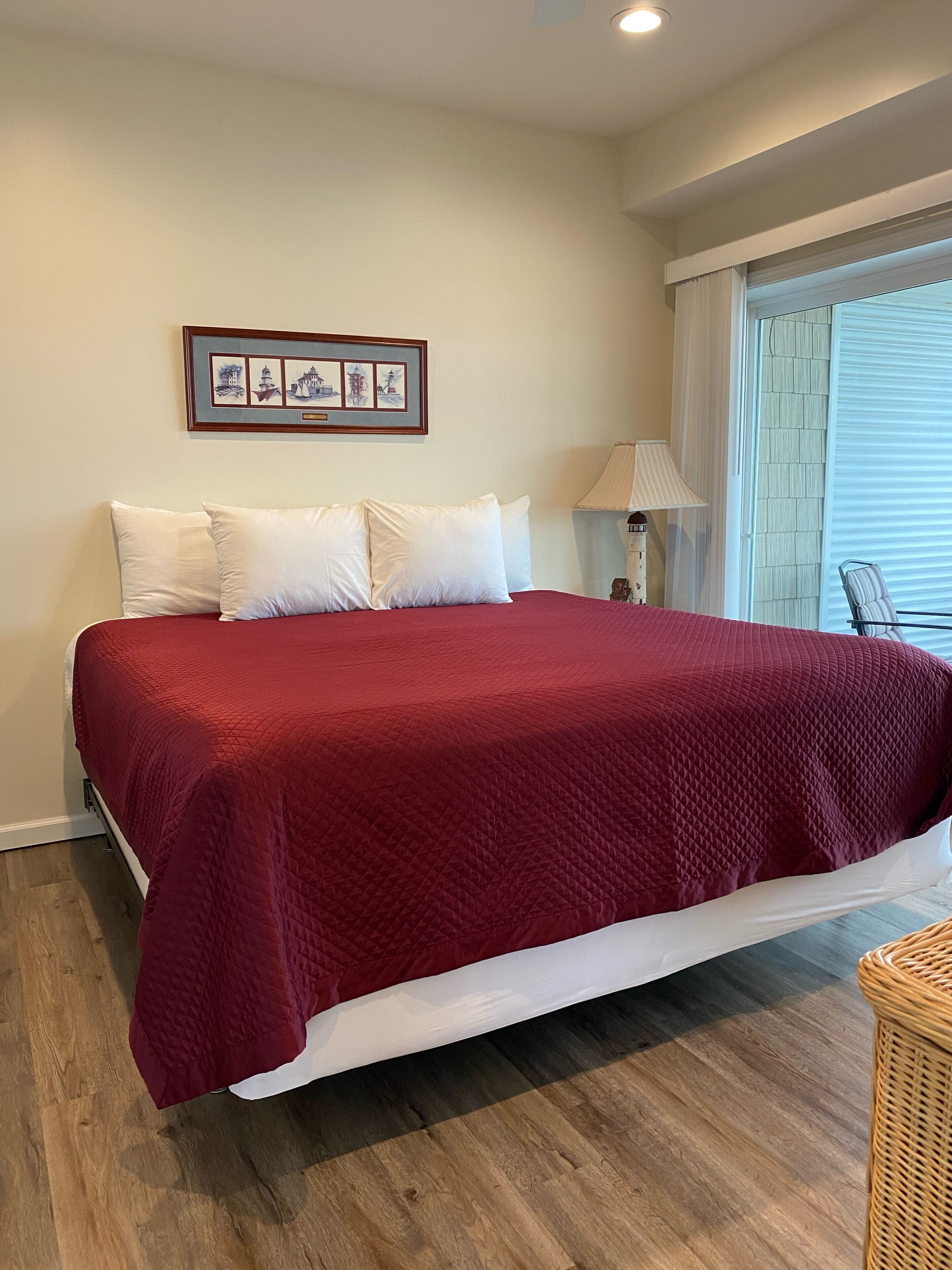 #B - 1 of 4 Waterfront Rental Units - Clean, Safe & Small Complex (Sleeps 8-32)