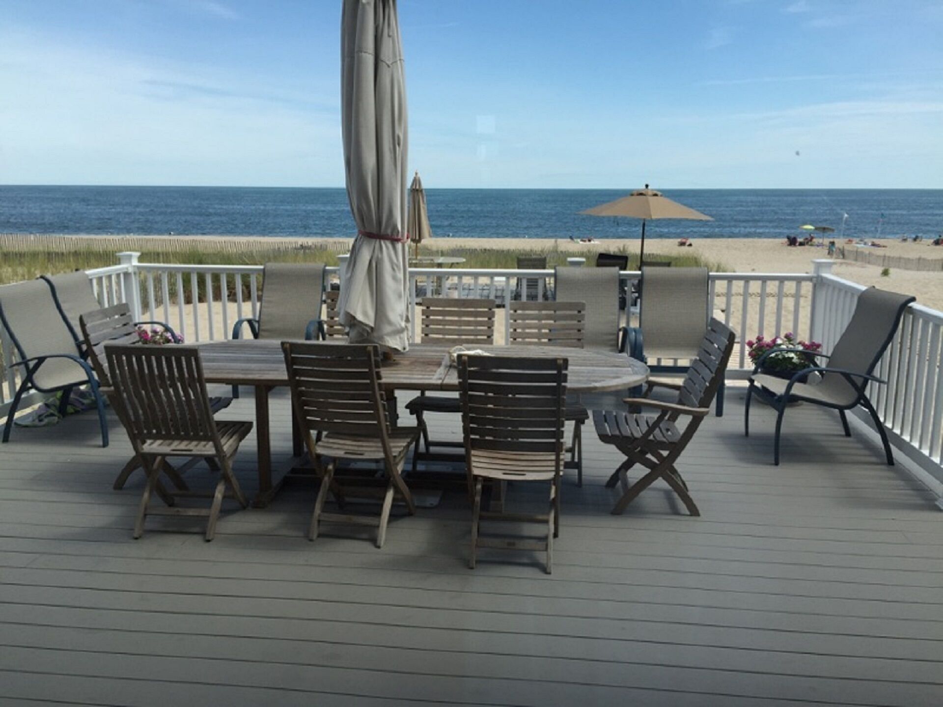 PERFECT OCEANFRONT 6 BR HOUSE - ON THE BEACH  - 
