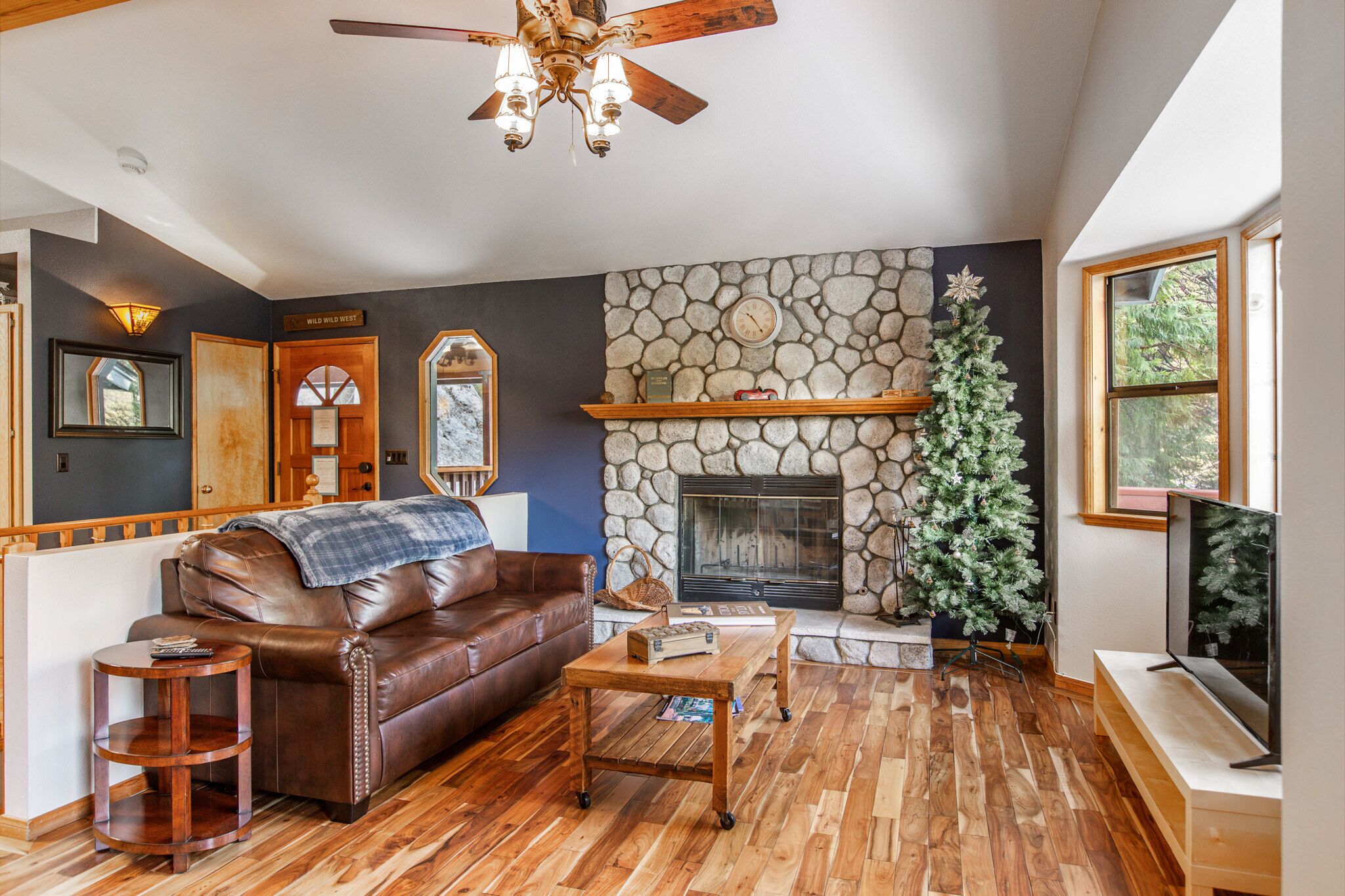 Lake Arrowhead  Privacy Redefined @ Hillside Haven