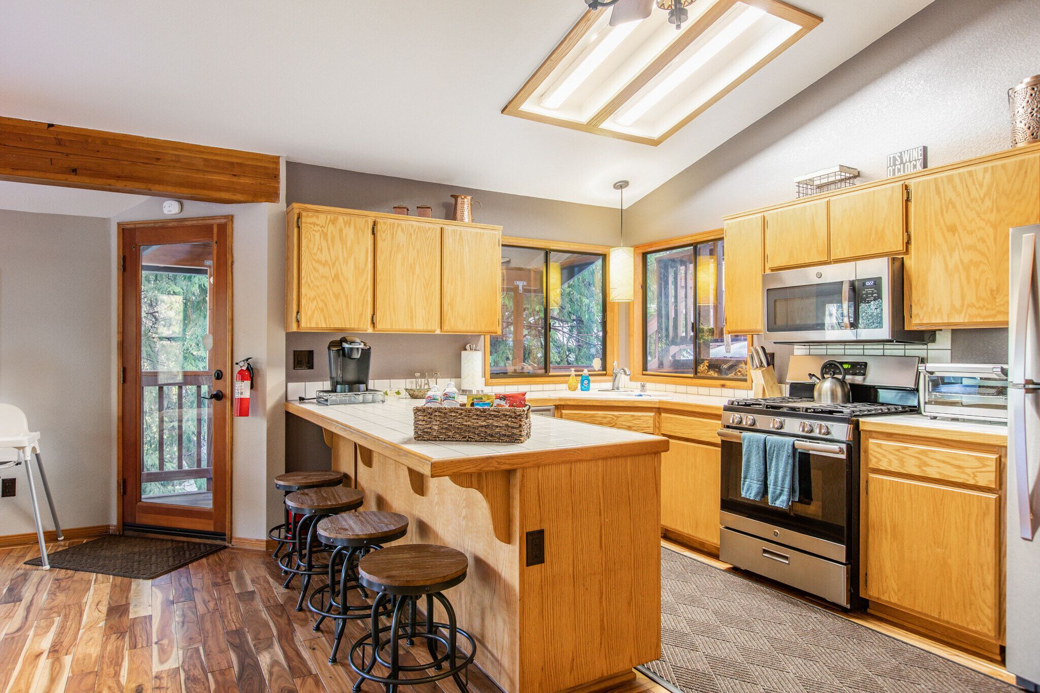 Lake Arrowhead  Privacy Redefined @ Hillside Haven