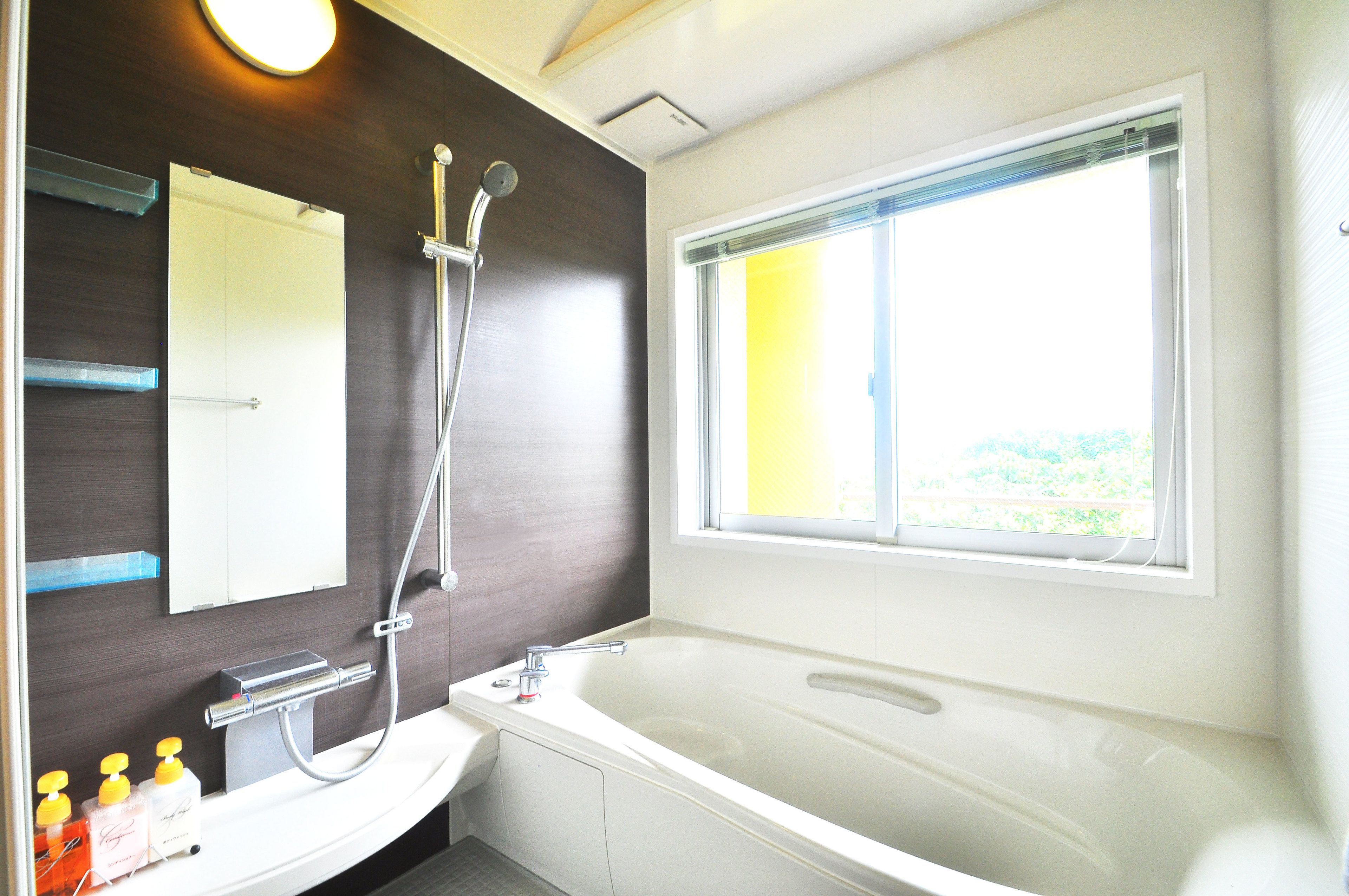 japanese style room | bathroom | separate bathtub and shower, free toiletries, hair dryer, slippers