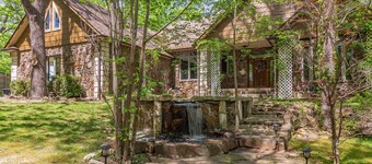 イリノイ川のベンディングウォーターズプライベートエステート@ Tenkiller湖のしきい値 