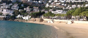 GOLF DE PERALADA - PRESTIGE VILLA/ OASIS OF TRANQUILITY WITH SUPERB POOL