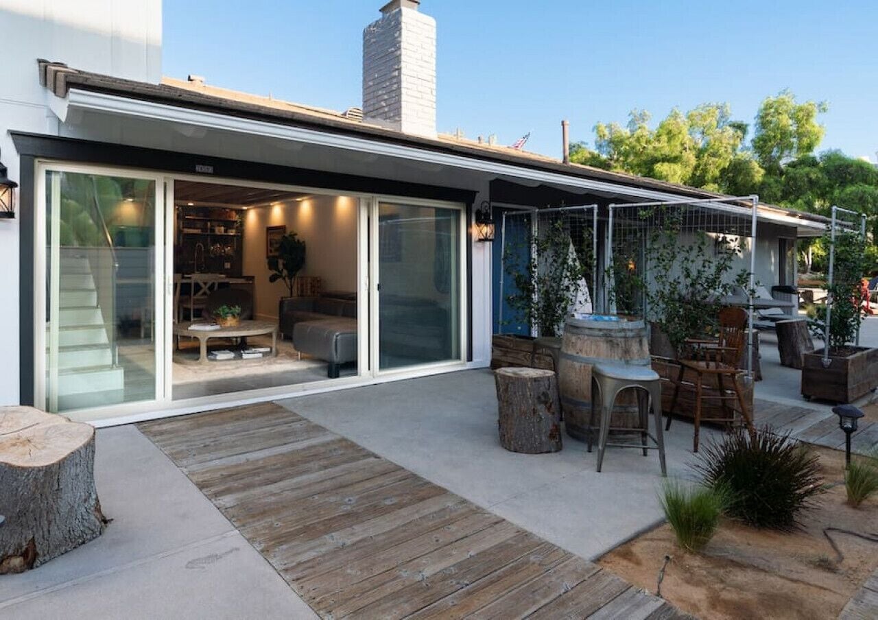 Centrally located, newly remodeled coastal elegance property with large outdoor living space