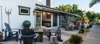 Centrally located, newly remodeled coastal elegance property with large outdoor living space