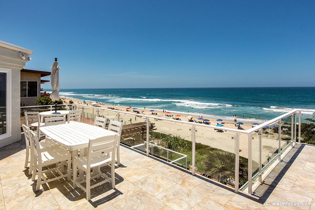  Beachfront 4 bedroom home, sleeps up to 9