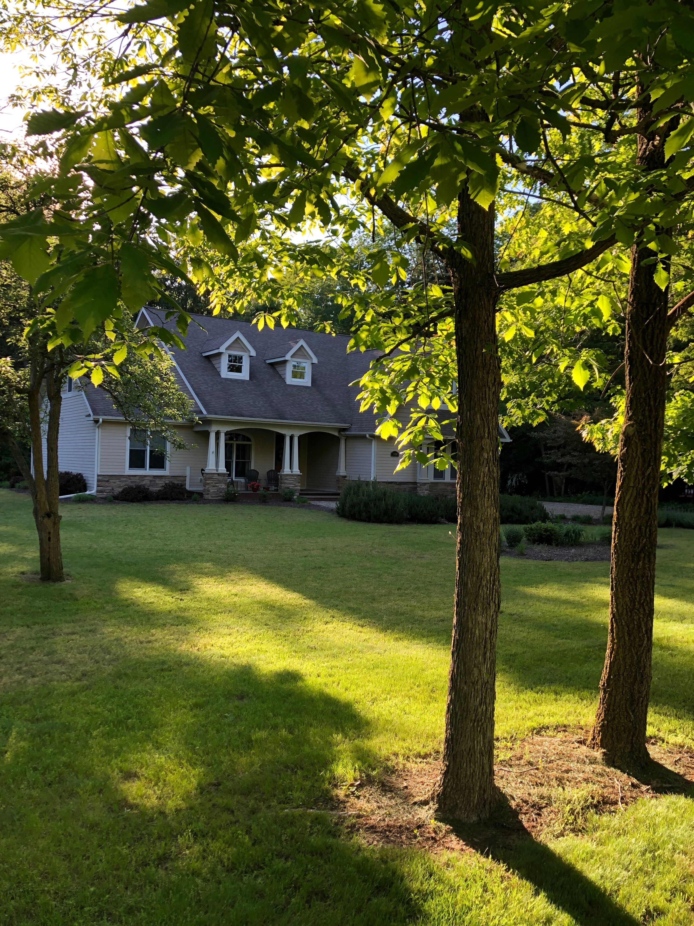 Walk to Lake Michigan beach!  Large Family-Friendly Home available year-round 