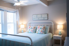 Luokittelematon kuva, 5 kautta 49, painike