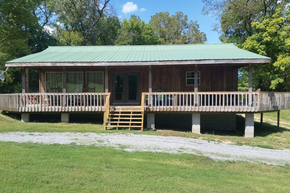 Chessmond ferry cabin