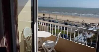 Mietstudio 30 m2 Panoramablick auf das Meer zu allen Zeiten