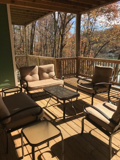 Rock of Ages: Enjoy the Fall Colors! Flexible check-in & out times!