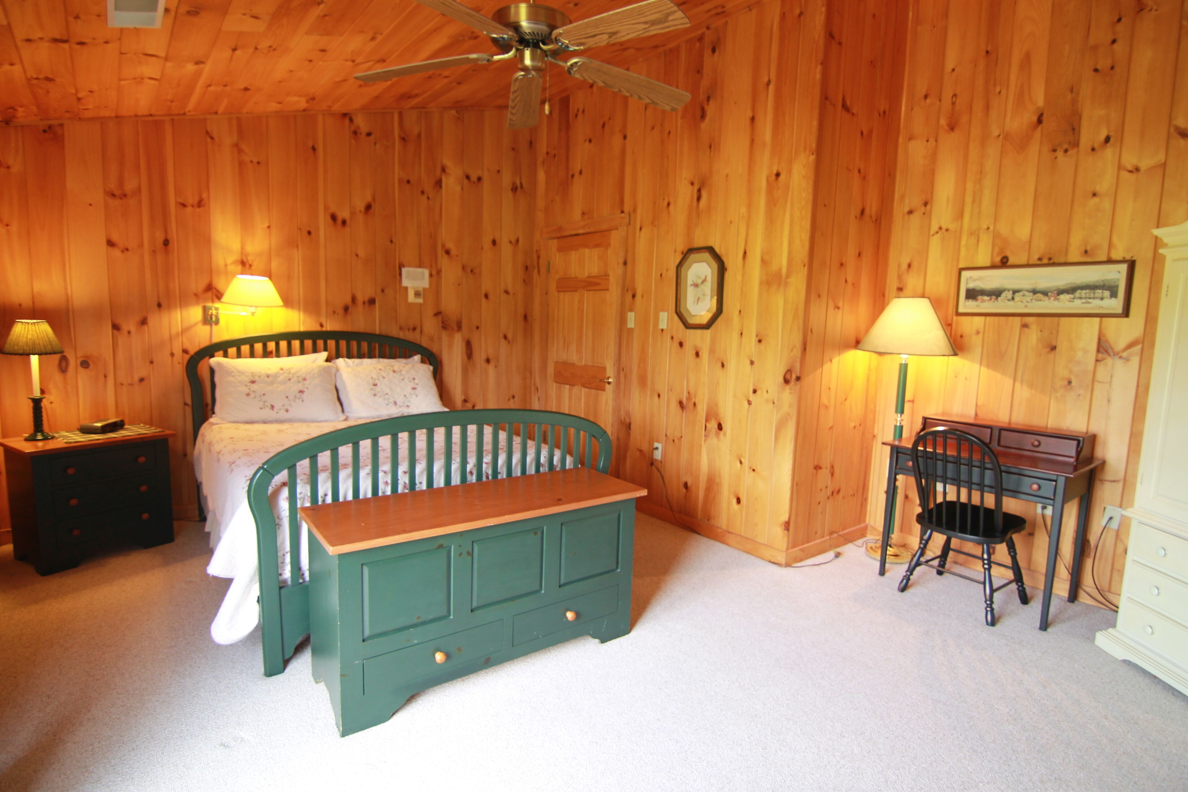  Spacious 8BD/7BA bed&breakfast on Beltzville Lake in Southern Poconos - NO PROM