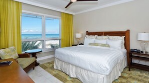 4 bedrooms, in-room safe, iron/ironing board, travel cot - Luxury 3BR+Den- On Private SK beach, Direct Gulf View, Resort style amenities  (Sarasota)