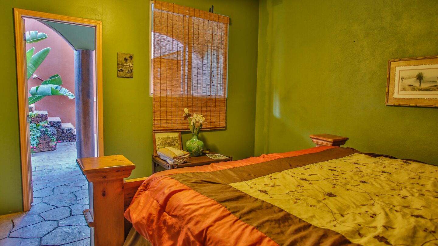 Mex Beach House and Excursions Sleeps 10 Plus 