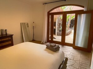5 bedrooms, iron/ironing board, travel crib, free WiFi