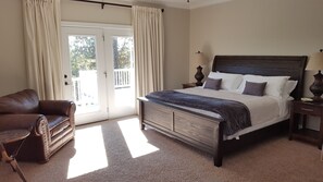 4 habitaciones, escritorio, tabla de planchar con plancha y wifi gratis 