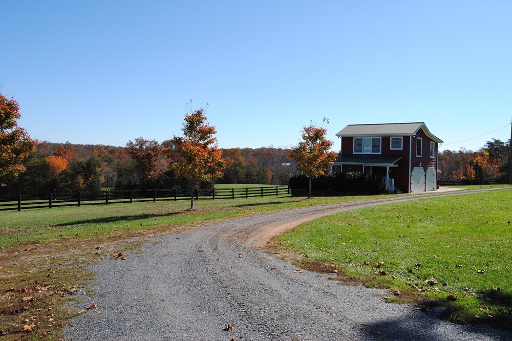 Two Bedroom One Bath Cottage On 250 Acre Cattle Farm.