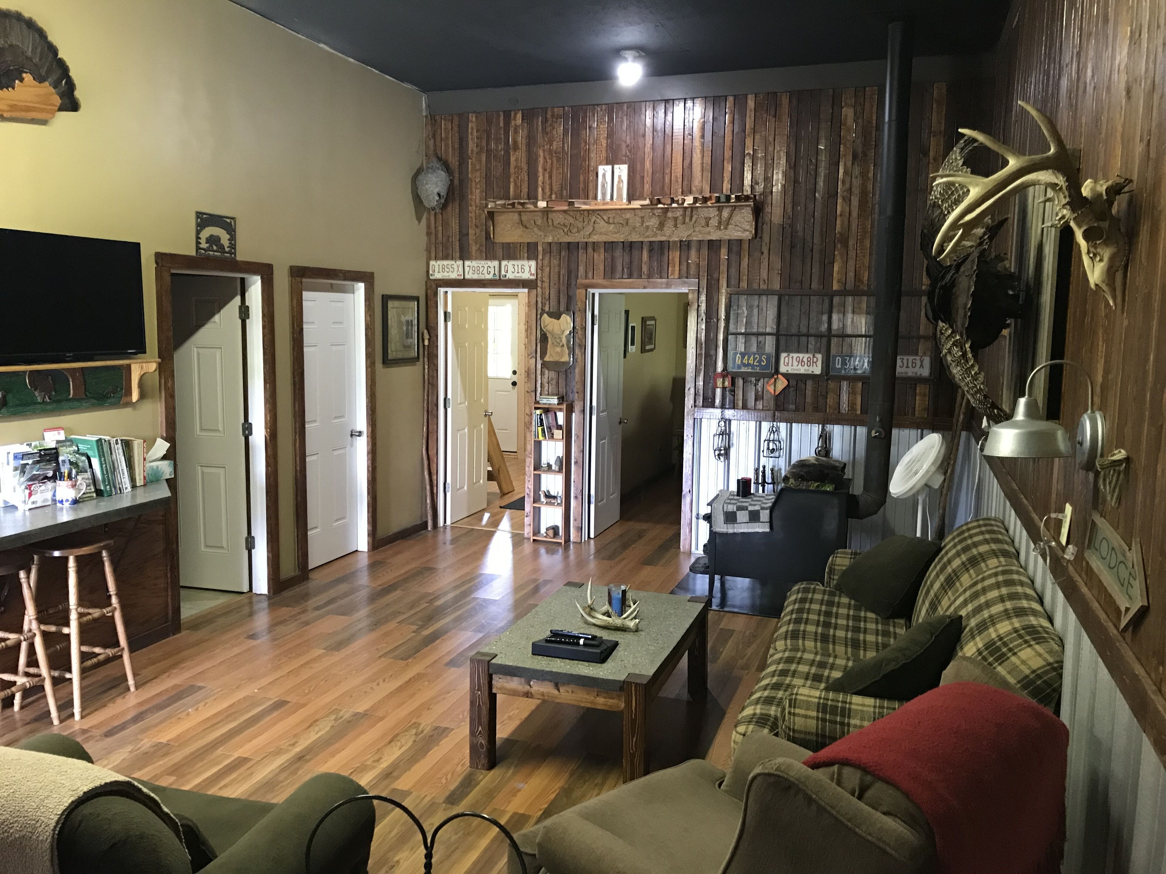 Barndominium that is Pet friendly, near wineries & Woodbury Wildlife Area .