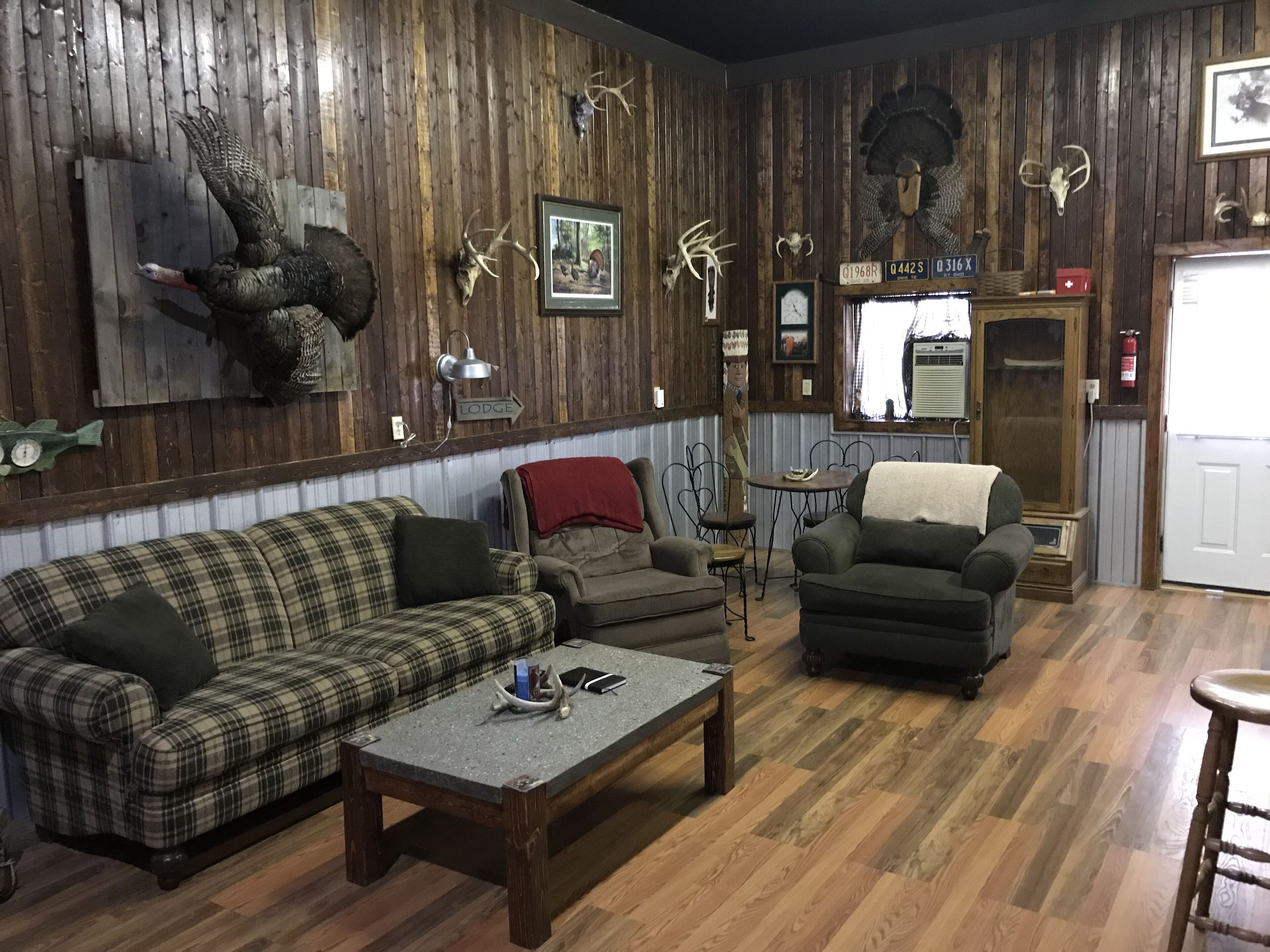 Barndominium that is Pet friendly, near wineries & Woodbury Wildlife Area .