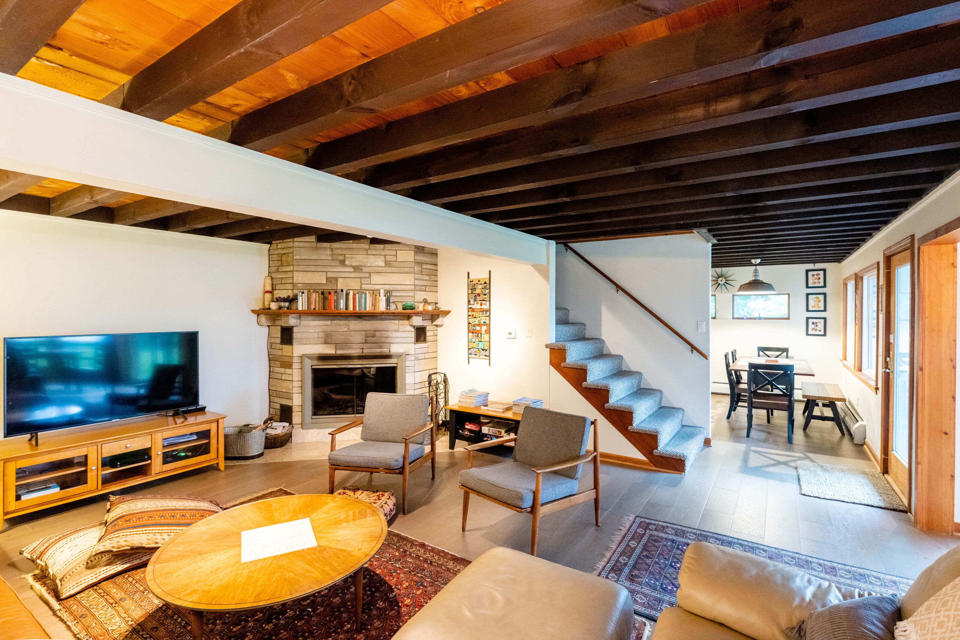 Tranquil Lake House Getaway on Onota Lake