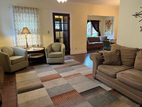 Minutes to Niagara Falls State Park