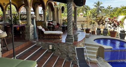 Templito - Ideal Sayulita Beachside Villa, Steps to Beach