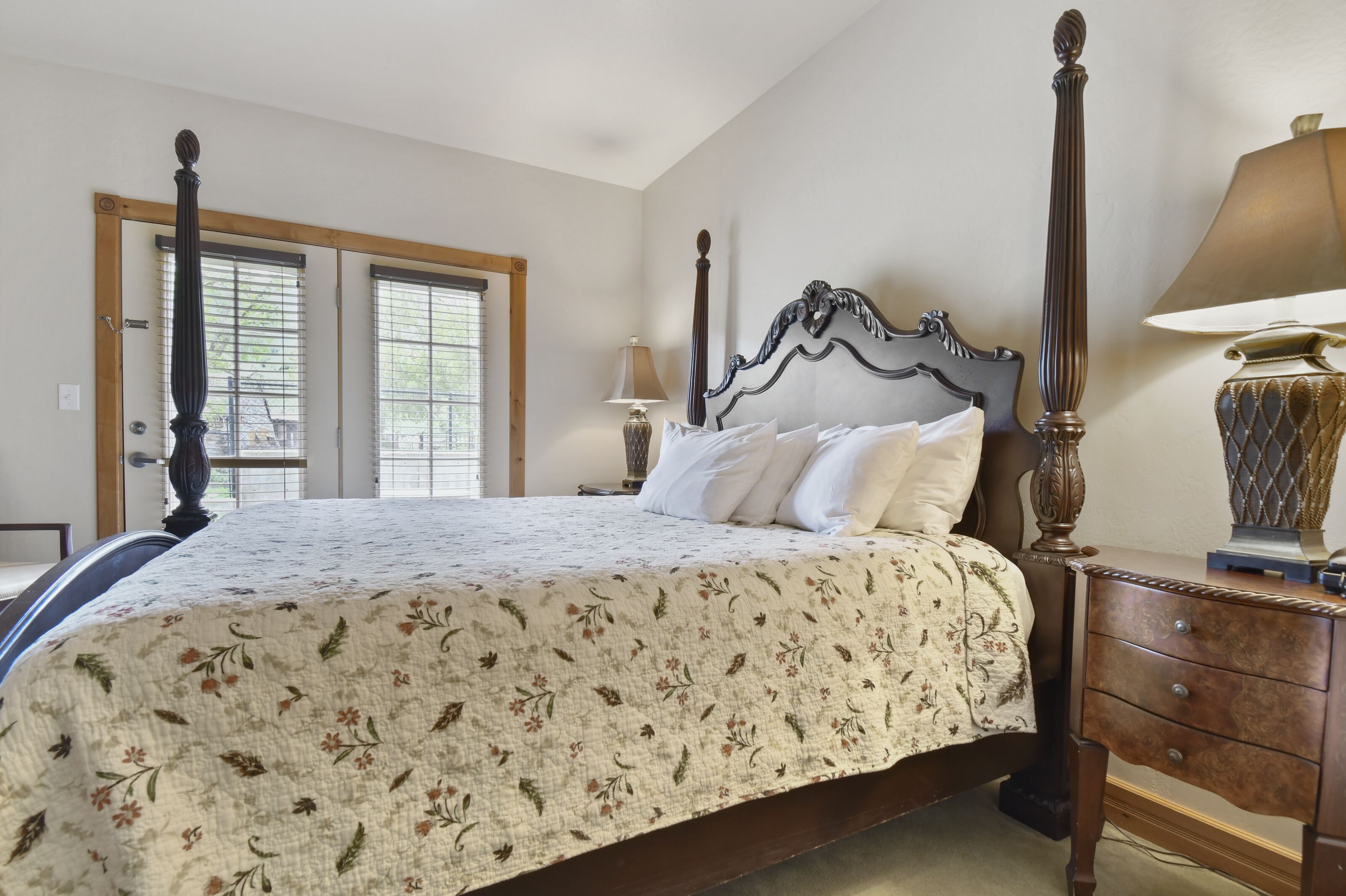 Family Vacation~Heated In/Out Pool, Tubing & Ice Skating Villa 1031-2