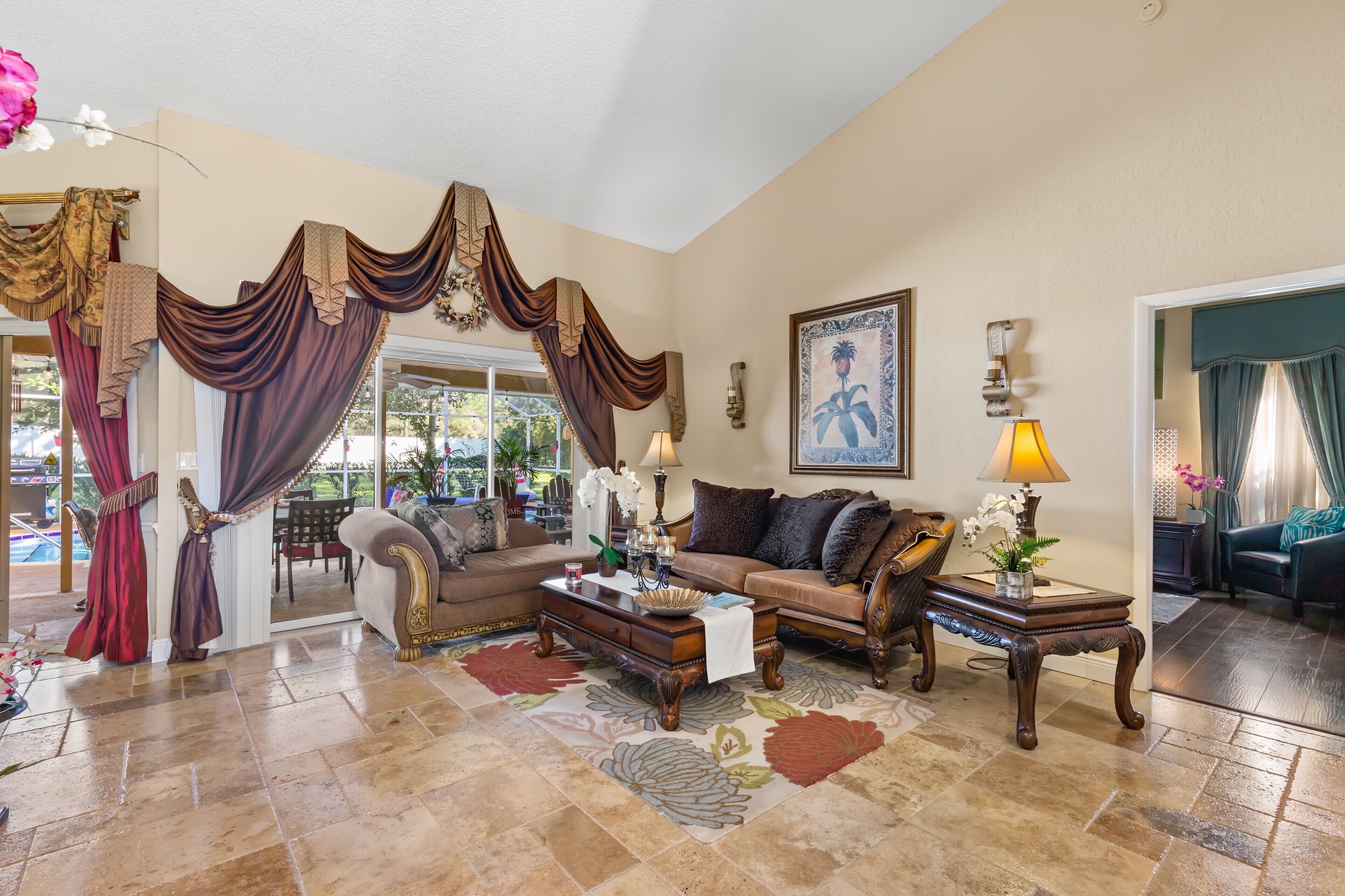 Luxurious Roman Style Pool Home in Brooksville Near Weeki Wachee and Beaches