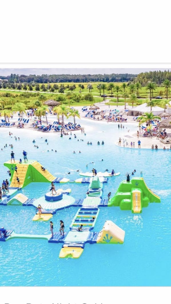 Outdoor pool, a heated pool - Luxurious Roman Style Pool Home in Brooksville Near Weeki Wachee and Beaches (Brooksville)