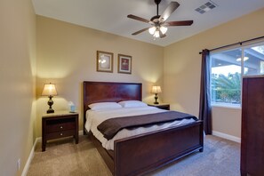 5 quartos, ferros/tábuas de passar roupa, Wi-Fi, roupa de cama