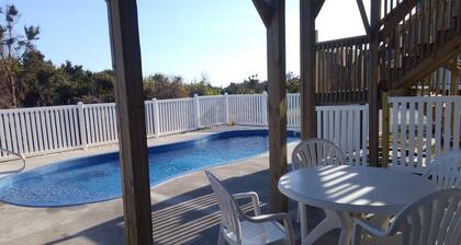 OCEAN PANORAMA: Beachfront, quiet, & pet friendly home with gorgeous ocean views