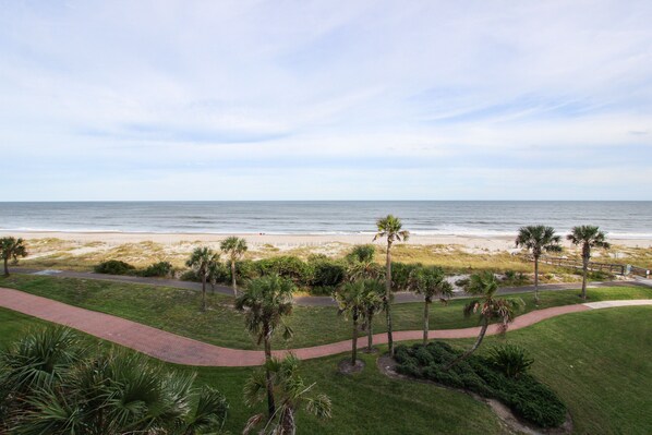Sun-loungers, beach towels