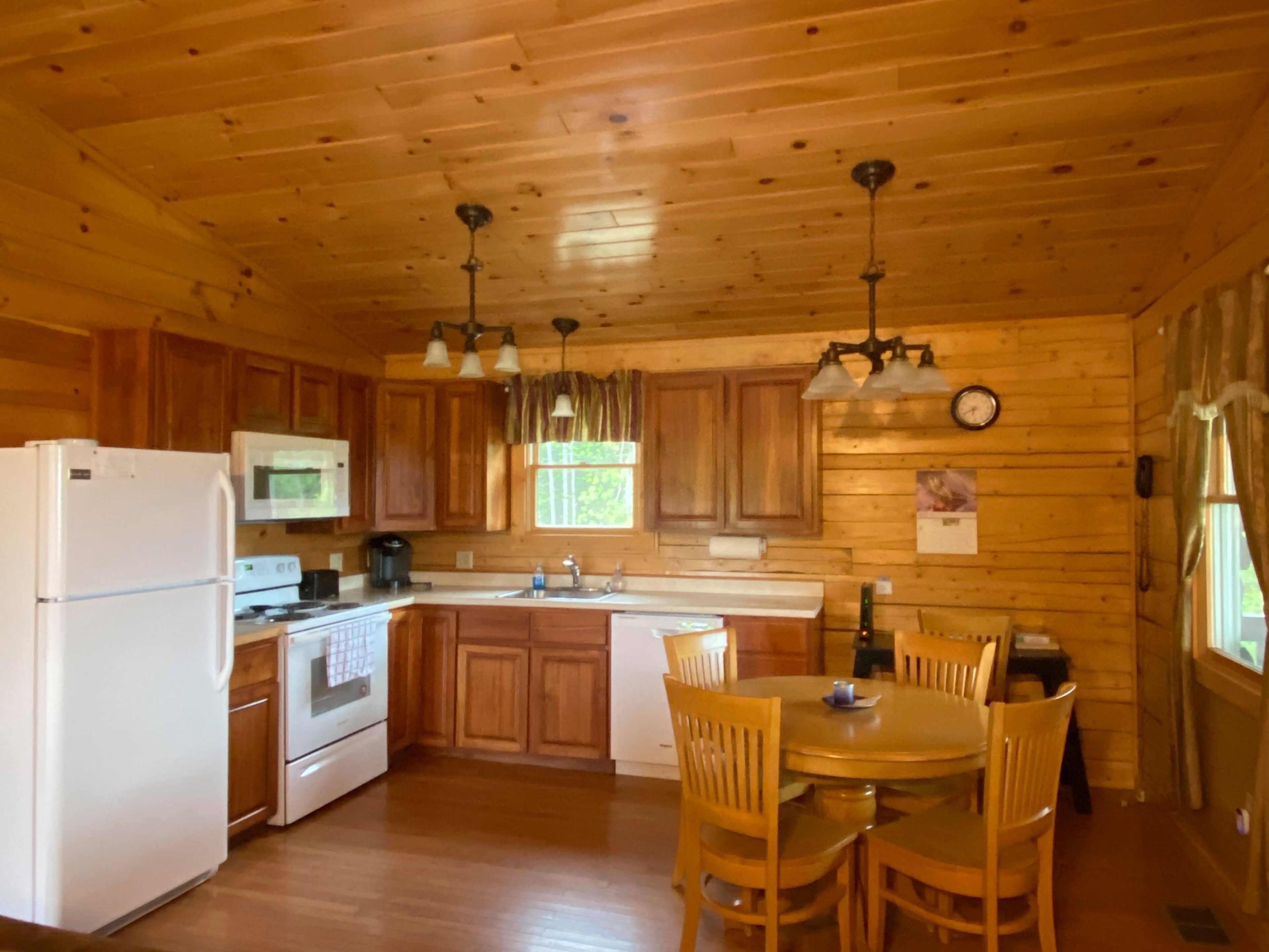 2 BR Mountain View Cabin with Direct ATV/Snowmobile Access