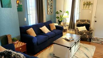 TV connectée, lecteur de DVD, livres, vidéothÚque