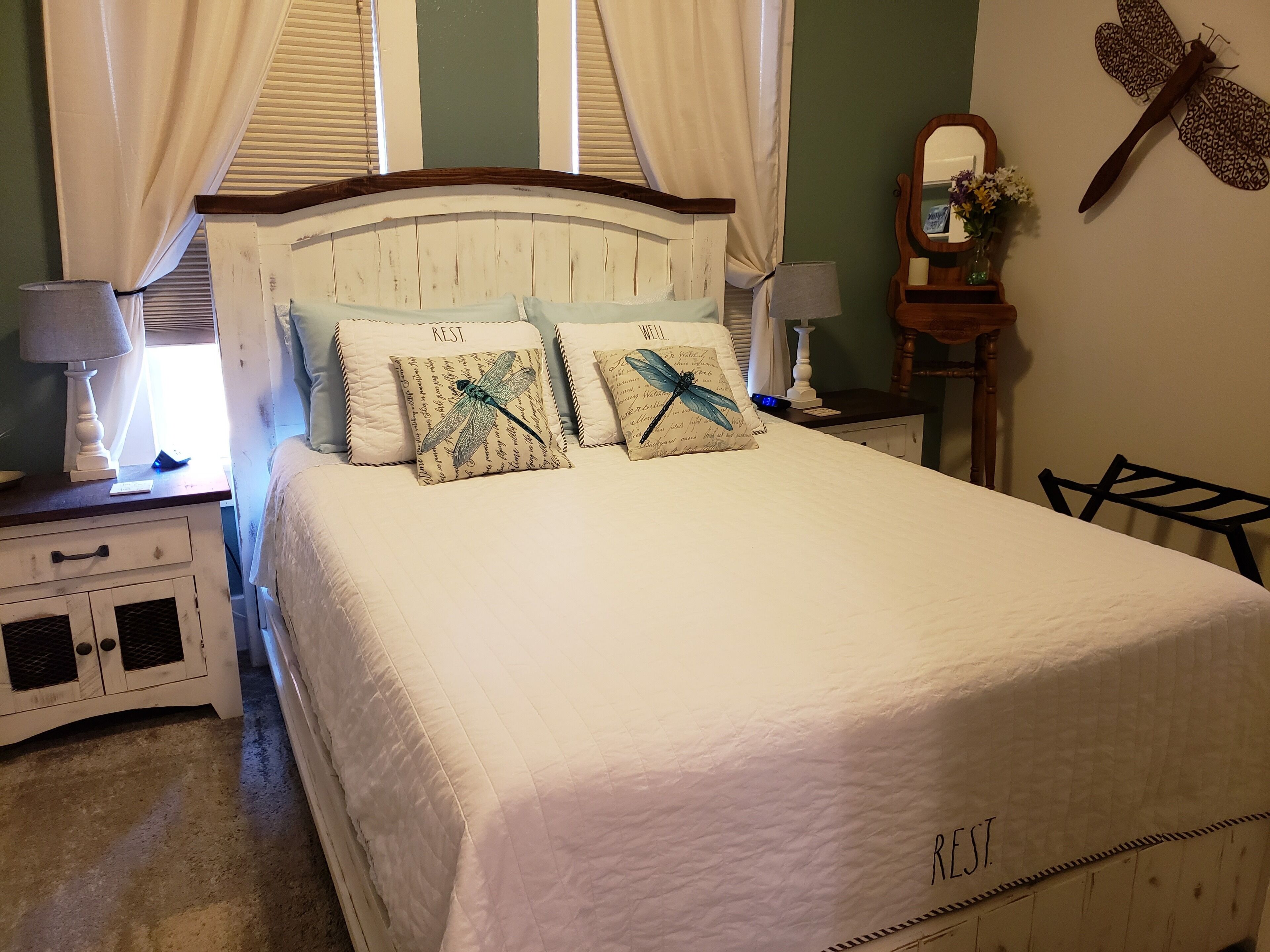 3 bedrooms, desk, iron/ironing board, free WiFi