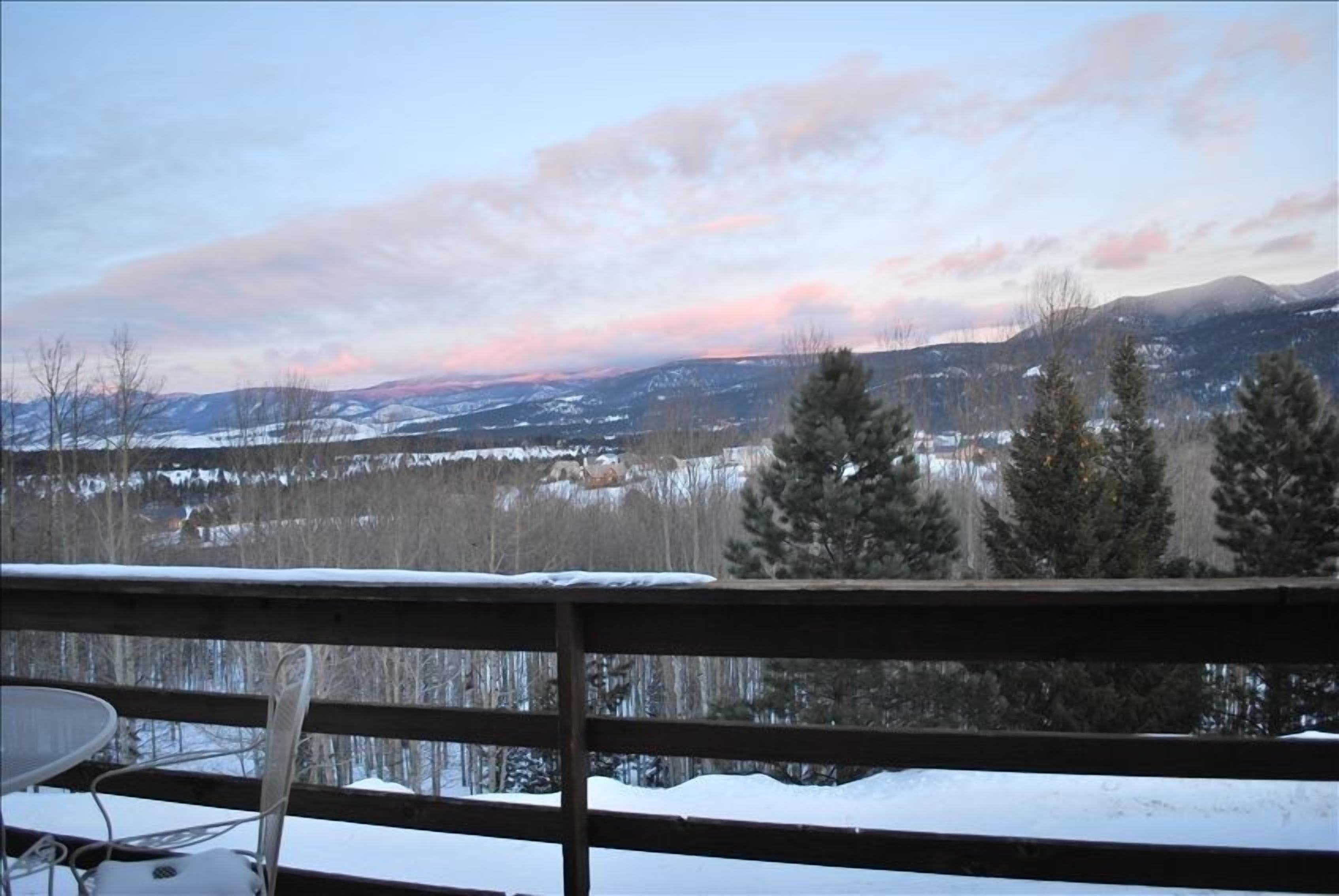 SPRING BREAK, THANKSGIVING OR ANYTIME IN AF 3BR 2B SLEEPS 8 