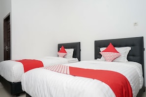 Habitació amb dos llits individuals estàndard, 2 llits individuals, no fumadors | Wifi gratuïta i roba de llit 