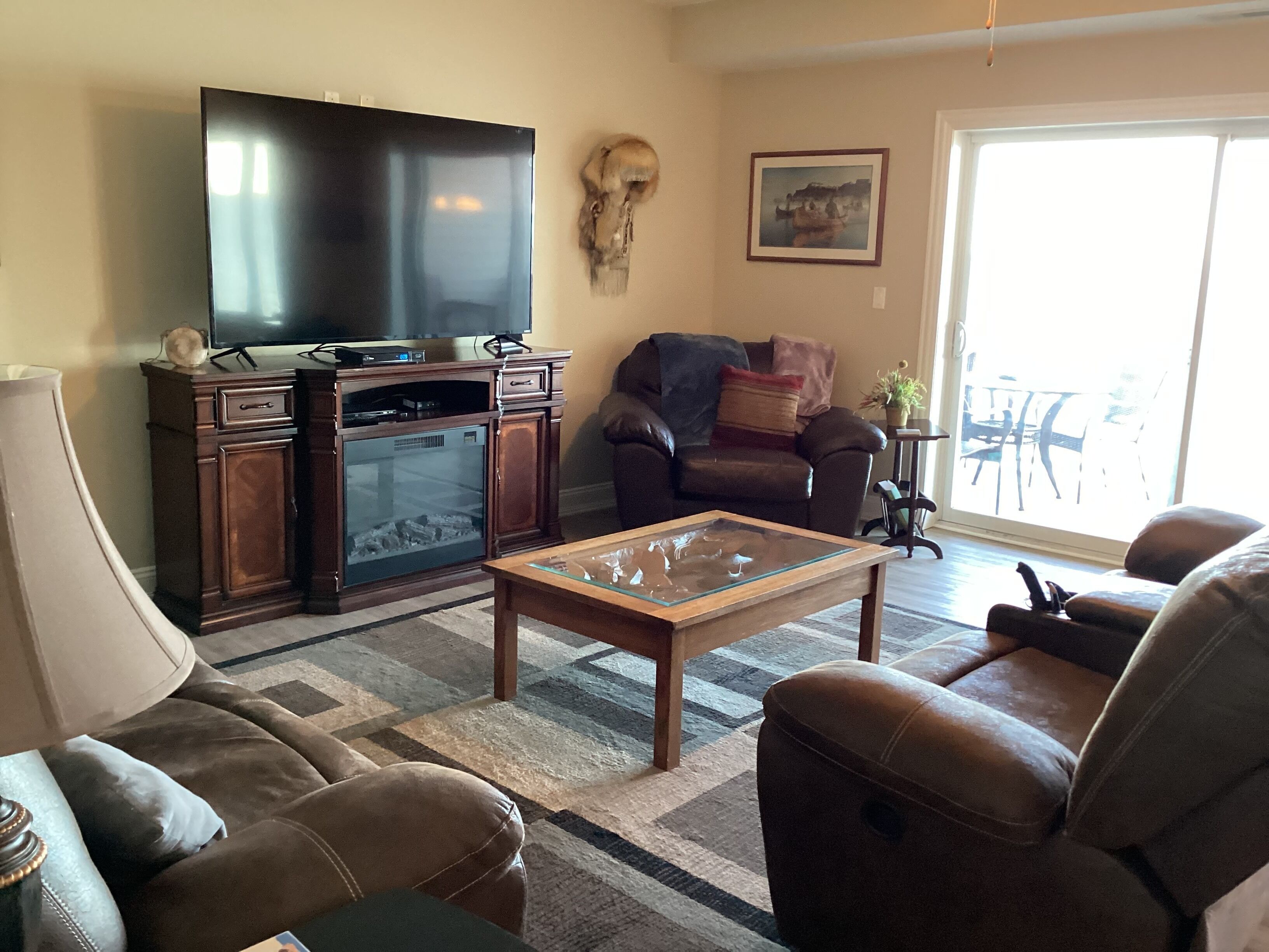 LAKEFRONT CONDO #204 2BR/2 BA SLEEPS 4 