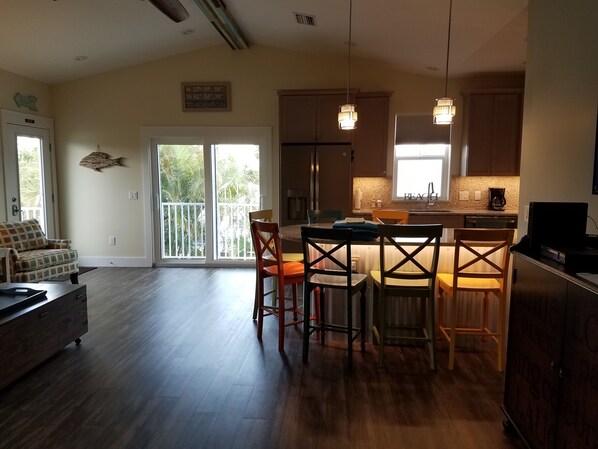 Interior - Beautiful 3BR /2BA, Family Friendly Home w/Private pool/patio area (Holmes Beach)