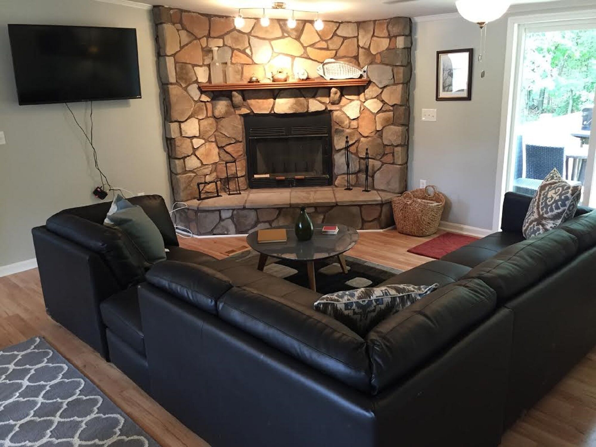 Smart TV, fireplace, DVD player, foosball