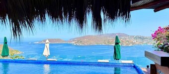 Boutique home on the Zihuatanejo Bay, Just A Short Walk From The Beach.