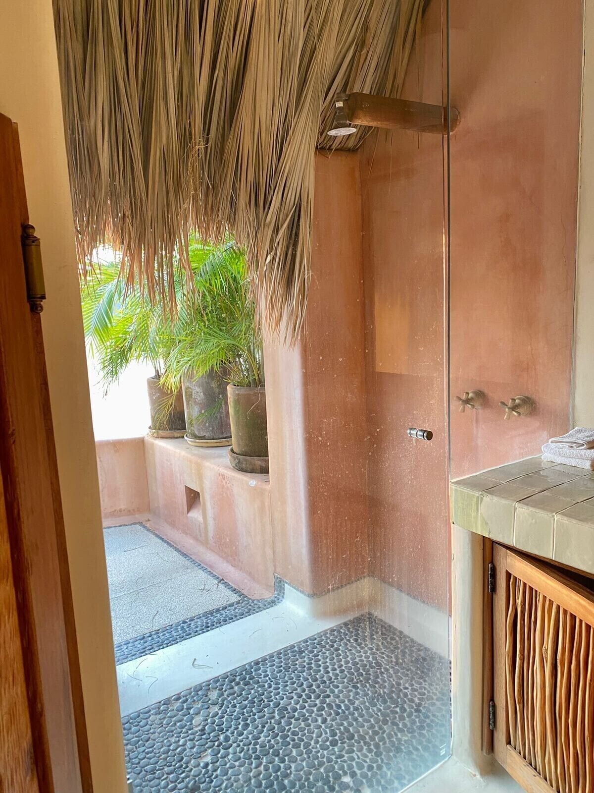Shower, towels