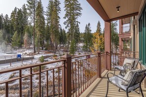 Property grounds - Ski-in/Ski-out Village at Northstar Residence! - 310 Iron Horse South (Truckee)