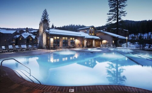 Ski-in/Ski-out Village at Northstar Residence! - 310 Iron Horse South