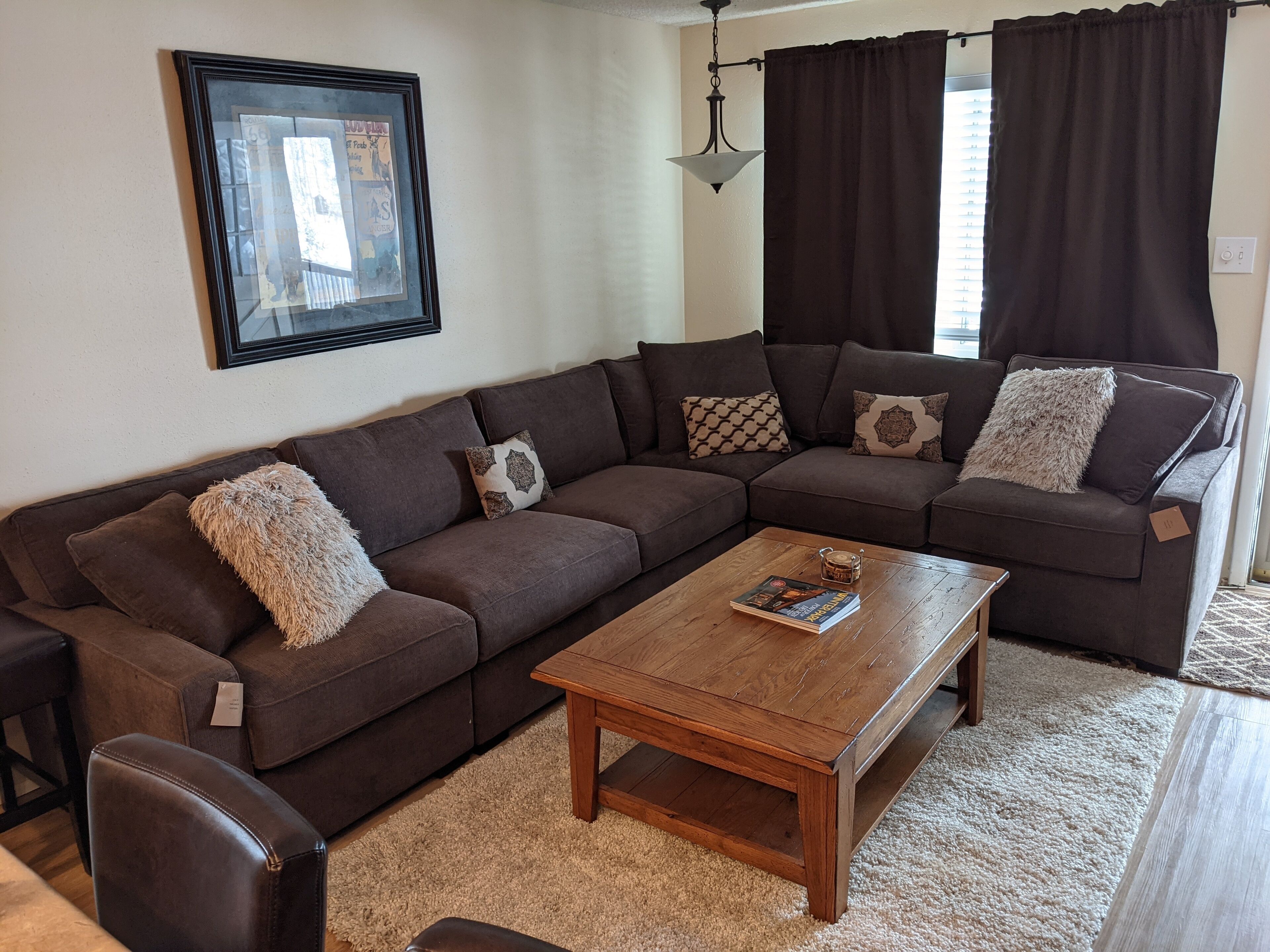 Beautiful Winter Park 2 bdrm w pool & hot tubs. Walk to town, Lift bus to slopes