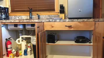 Fridge, microwave, coffee/tea maker, toaster