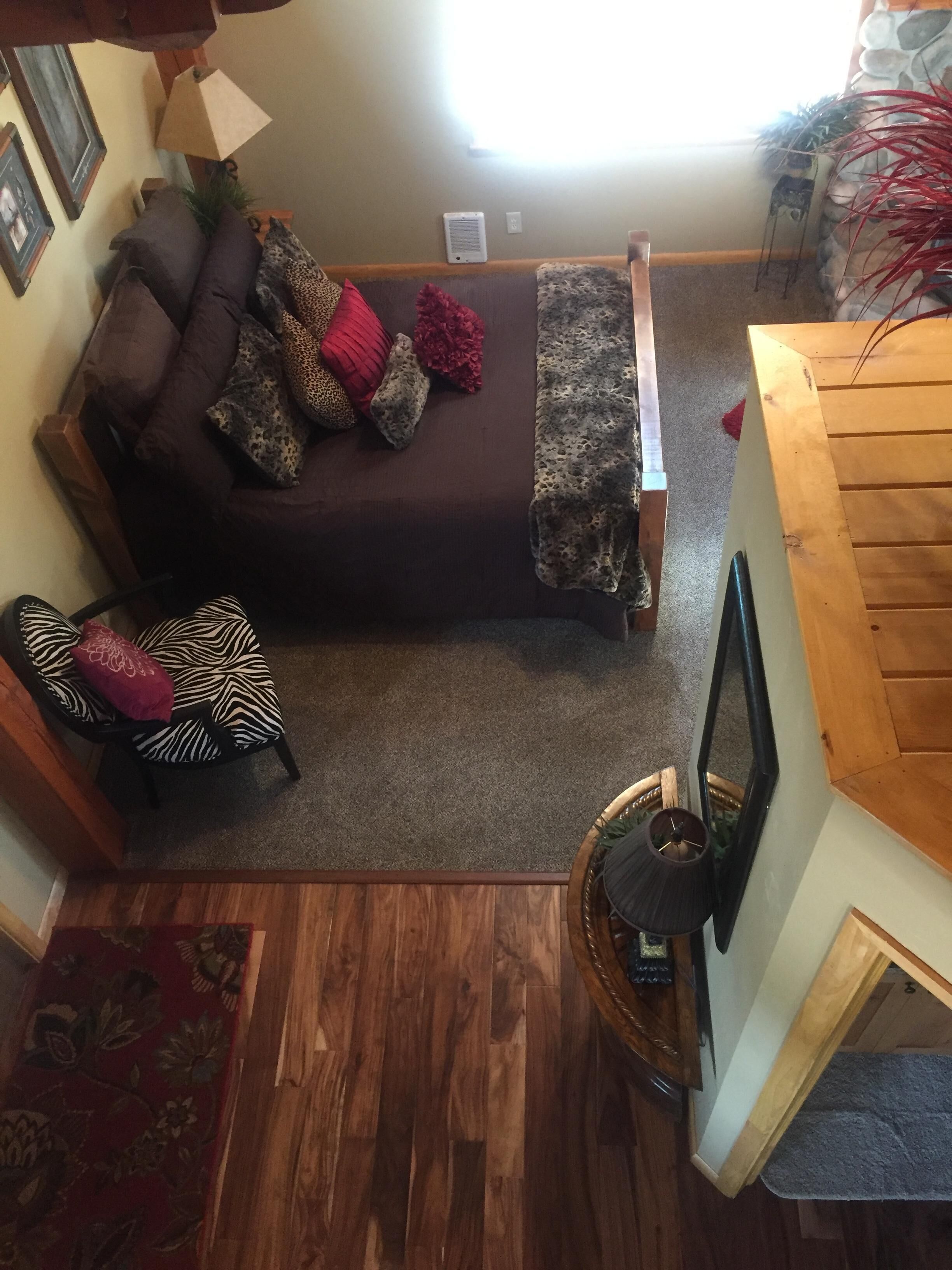 Close to Bear World , Heise Hot springs ,  West Yellowstone and Jackson Hole. 