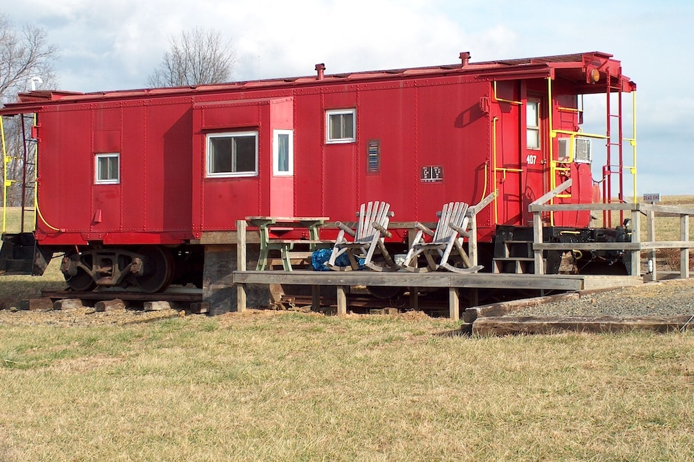 #407 - Authentic Railroad Cabooses And Depot Just Off The Blue Ridge Parkway